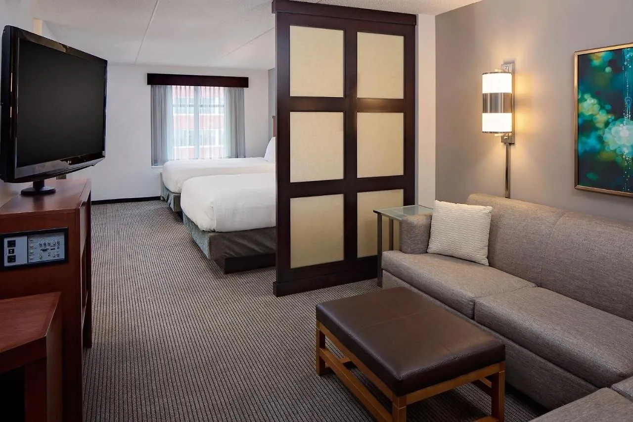 Hyatt Place Pittsburgh North Shore 3*,