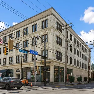 Modern Upscale 2Br Apartment In Carson By Stay Gia Pittsburgh