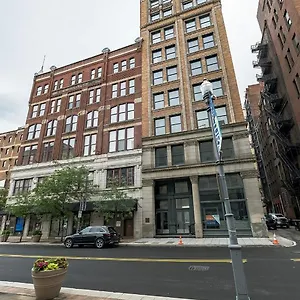 Frontdesk 209 9th St Apts Cultural Dist Pittsburgh